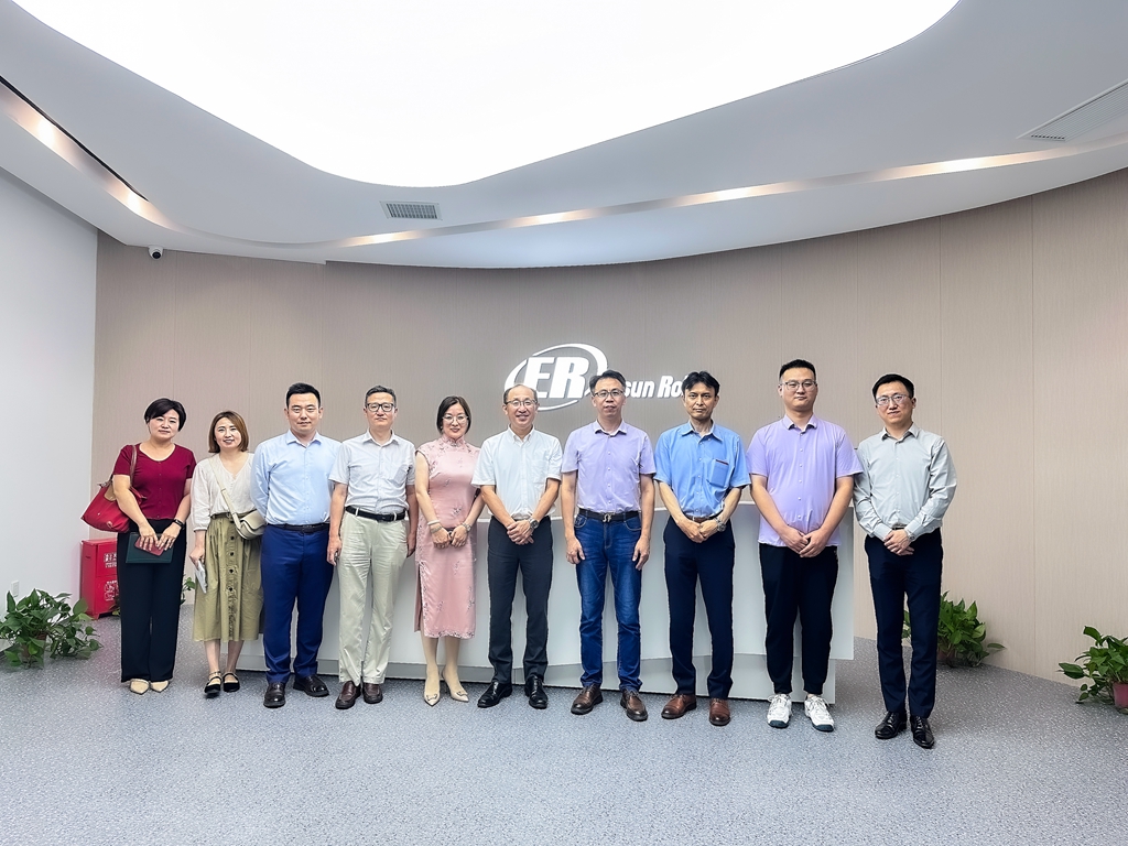 熱烈歡迎EPSON愛普生深石明宏總裁一行蒞臨鎰升機器人參觀！